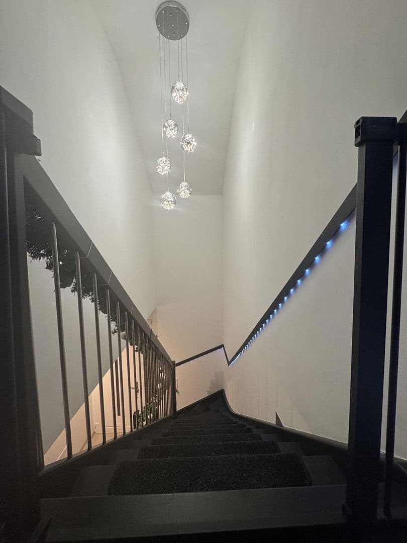 Predaj domu 130 m², pozemek 439 m², Solingen, Severné Porýnie - Westfálsko Predaj domu 130 m², pozemek 439 m², Solingen, Severné Porýnie - Westfálsko