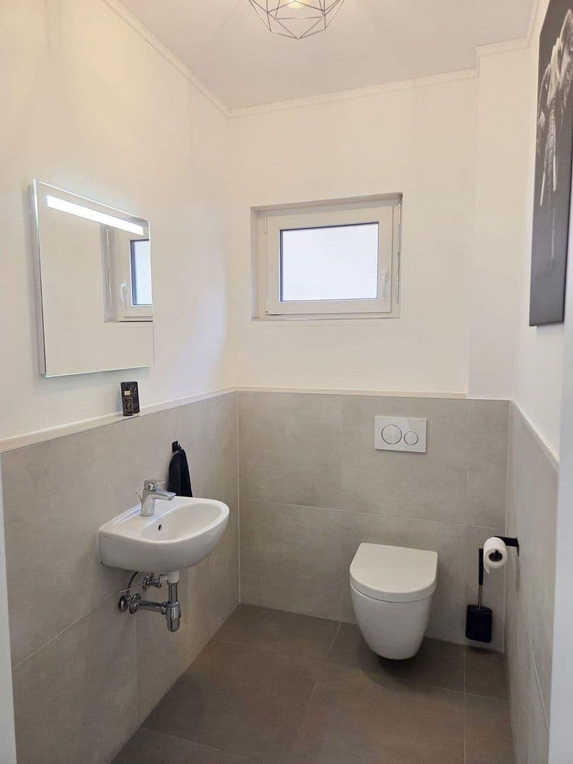 Predaj domu 130 m², pozemek 439 m², Solingen, Severné Porýnie - Westfálsko Predaj domu 130 m², pozemek 439 m², Solingen, Severné Porýnie - Westfálsko