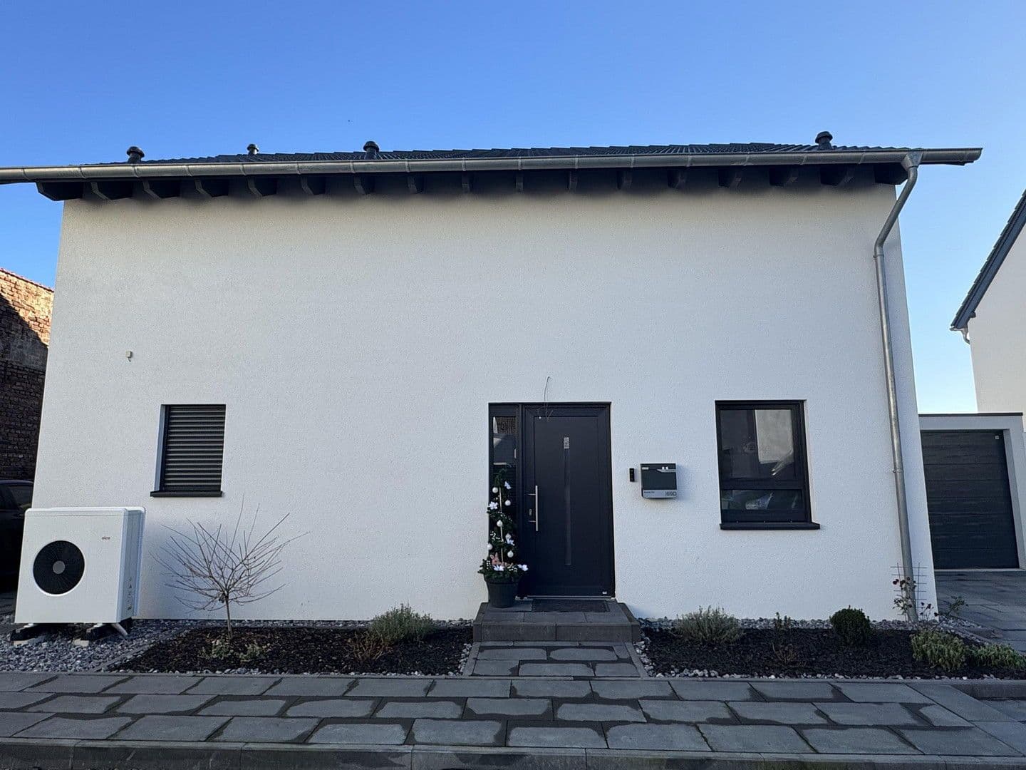 Predaj domu 130 m², pozemek 439 m², Solingen, Severné Porýnie - Westfálsko Predaj domu 130 m², pozemek 439 m², Solingen, Severné Porýnie - Westfálsko