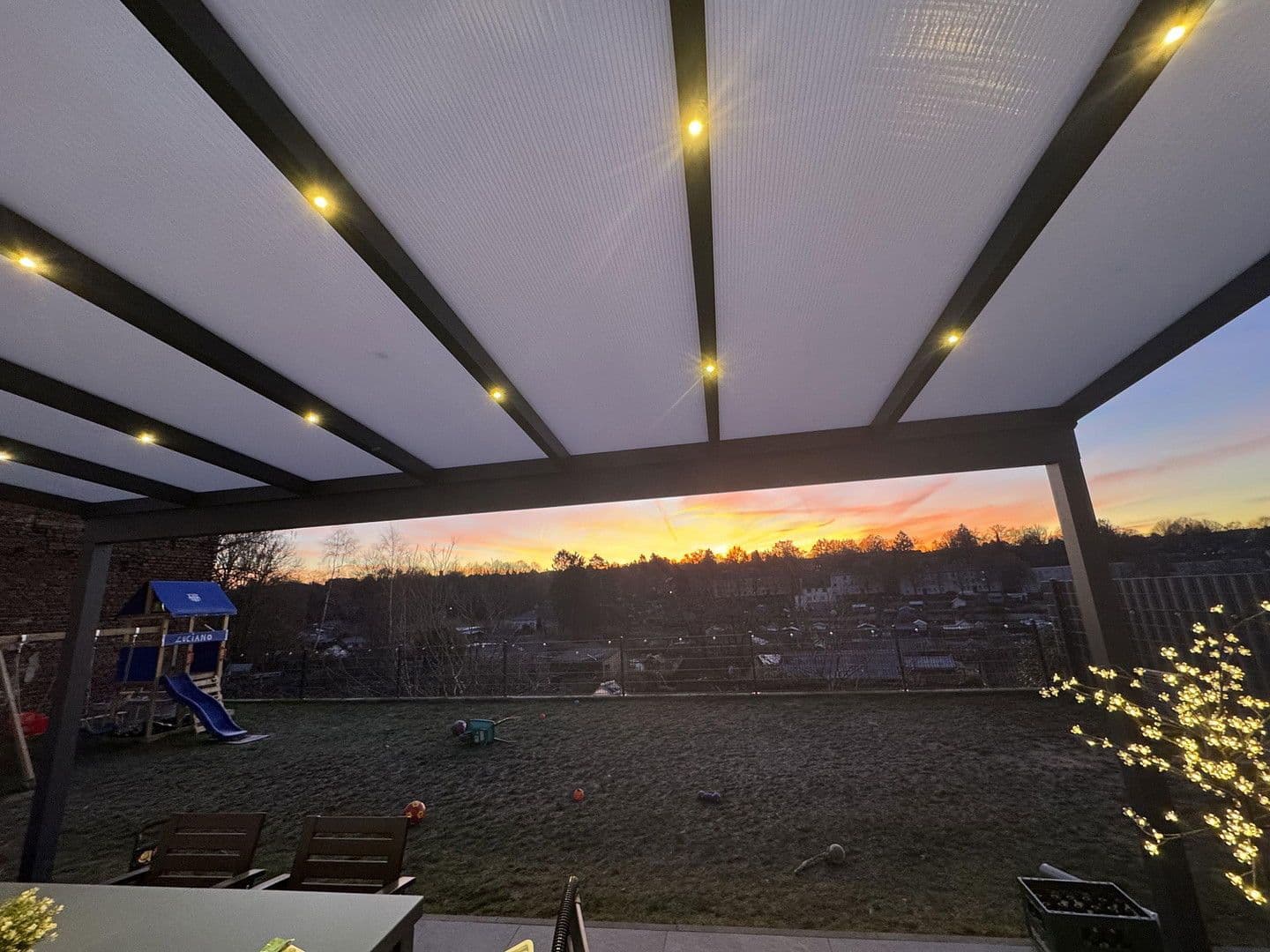 Predaj domu 130 m², pozemek 439 m², Solingen, Severné Porýnie - Westfálsko Predaj domu 130 m², pozemek 439 m², Solingen, Severné Porýnie - Westfálsko