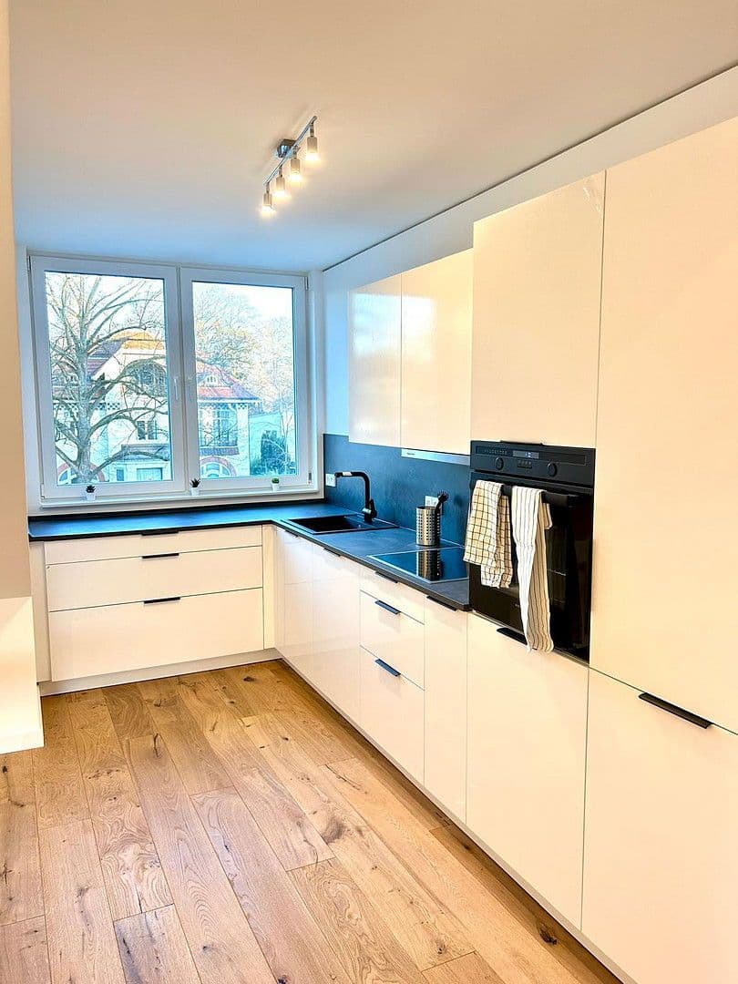 Prenájom bytu 3-izbový 87 m², Borsteler Chaussee 177, Hamburg, Hamburg Prenájom bytu 3-izbový 87 m², Borsteler Chaussee 177, Hamburg, Hamburg