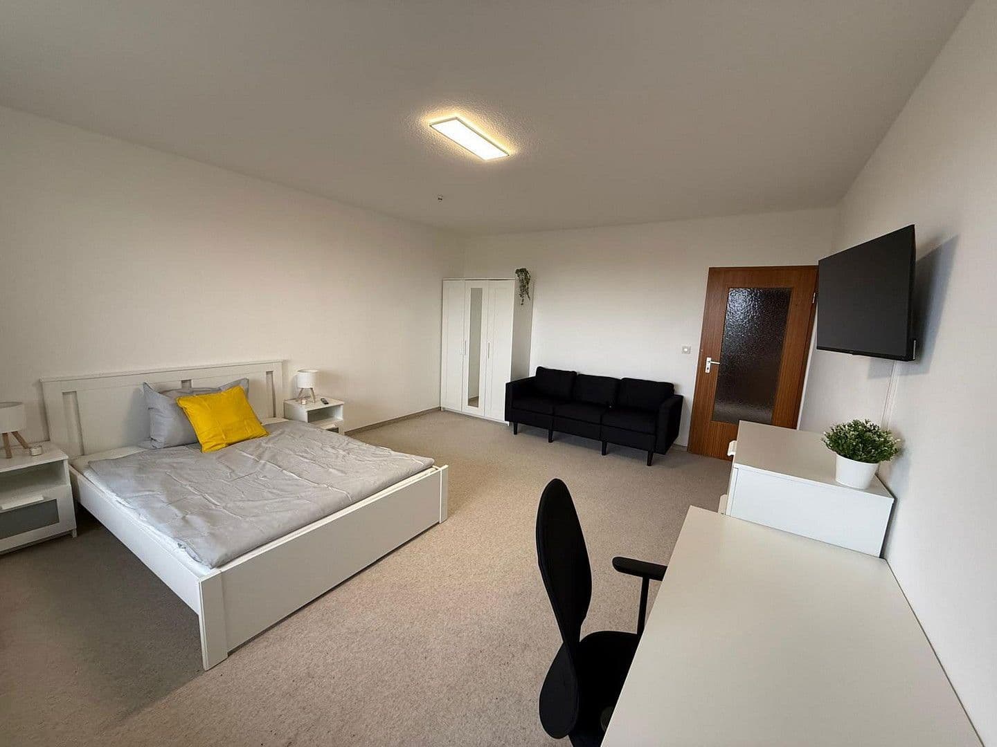 Prenájom bytu 3-izbový 79 m², Würzburger Ring 35, Erlangen, Bavorsko Prenájom bytu 3-izbový 79 m², Würzburger Ring 35, Erlangen, Bavorsko