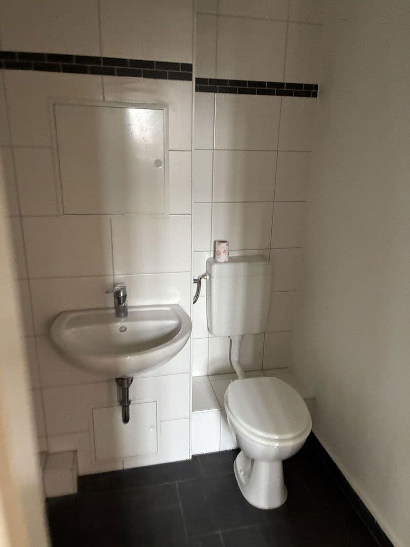 Prenájom bytu 25 m², Linzer Straße 43, Dessau-Roßlau, Sasko-Anhaltsko Prenájom bytu 25 m², Linzer Straße 43, Dessau-Roßlau, Sasko-Anhaltsko