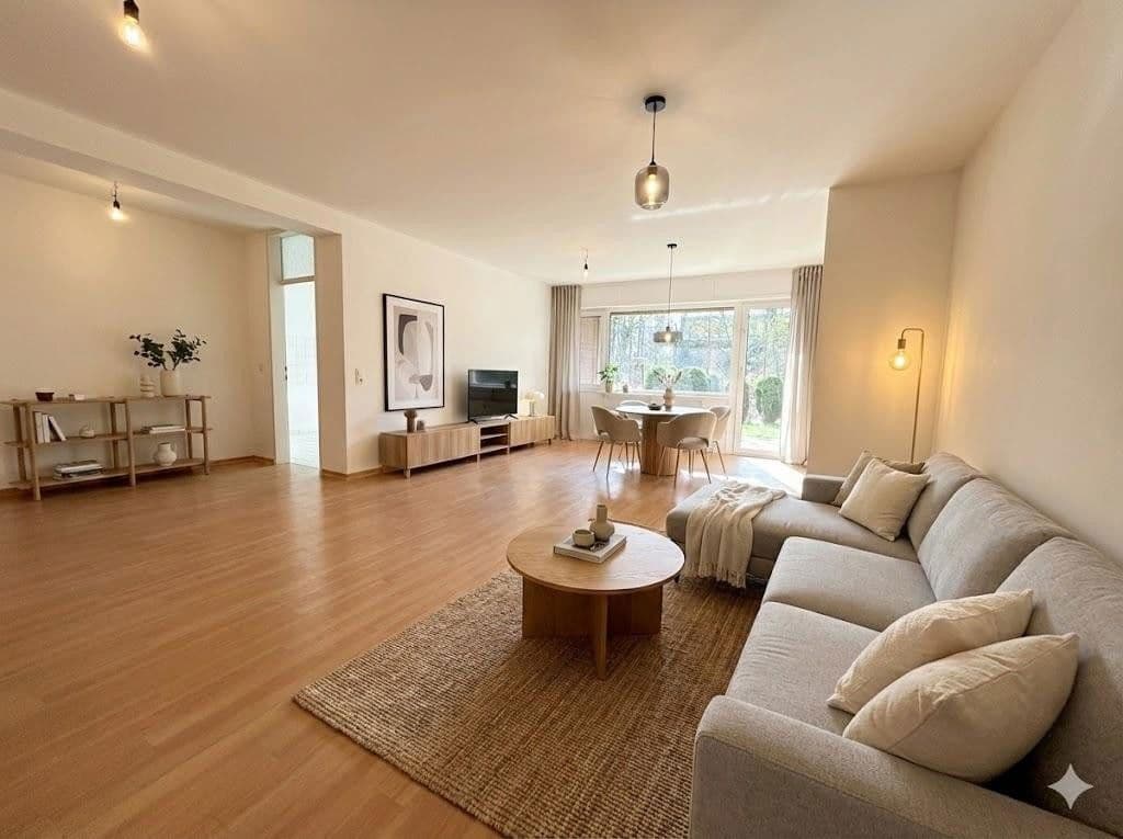 Prenájom bytu 3-izbový 105 m², Siegen, Severné Porýnie - Westfálsko Prenájom bytu 3-izbový 105 m², Siegen, Severné Porýnie - Westfálsko