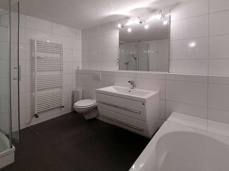 Prenájom bytu 4-izbový 166 m², Düsseldorf, Severné Porýnie - Westfálsko Prenájom bytu 4-izbový 166 m², Düsseldorf, Severné Porýnie - Westfálsko