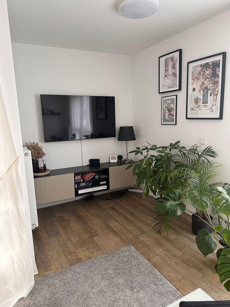 Prenájom bytu 3-izbový 71 m², Aristide-Briand-Str. 2, Herzogenaurach, Bavorsko Prenájom bytu 3-izbový 71 m², Aristide-Briand-Str. 2, Herzogenaurach, Bavorsko