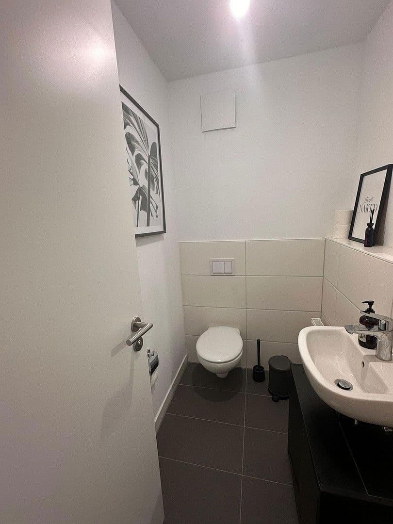 Prenájom bytu 3-izbový 71 m², Aristide-Briand-Str. 2, Herzogenaurach, Bavorsko Prenájom bytu 3-izbový 71 m², Aristide-Briand-Str. 2, Herzogenaurach, Bavorsko