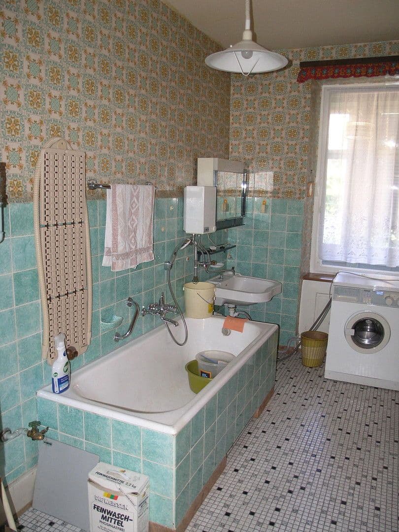 Prenájom bytu 4-izbový 92 m², Bergstrasse 10, Lörrach, Bádensko-Wurttembersko Prenájom bytu 4-izbový 92 m², Bergstrasse 10, Lörrach, Bádensko-Wurttembersko