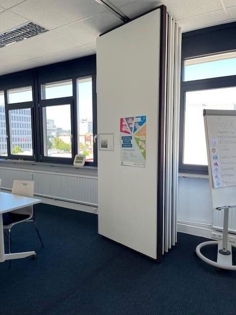 Prenájom kancelárie 270 m², Breitwiesenstraße 13, Stuttgart, Bádensko-Wurttembersko Prenájom kancelárie 270 m², Breitwiesenstraße 13, Stuttgart, Bádensko-Wurttembersko