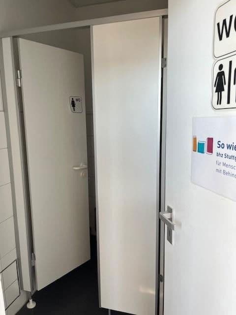 Prenájom kancelárie 270 m², Breitwiesenstraße 13, Stuttgart, Bádensko-Wurttembersko Prenájom kancelárie 270 m², Breitwiesenstraße 13, Stuttgart, Bádensko-Wurttembersko