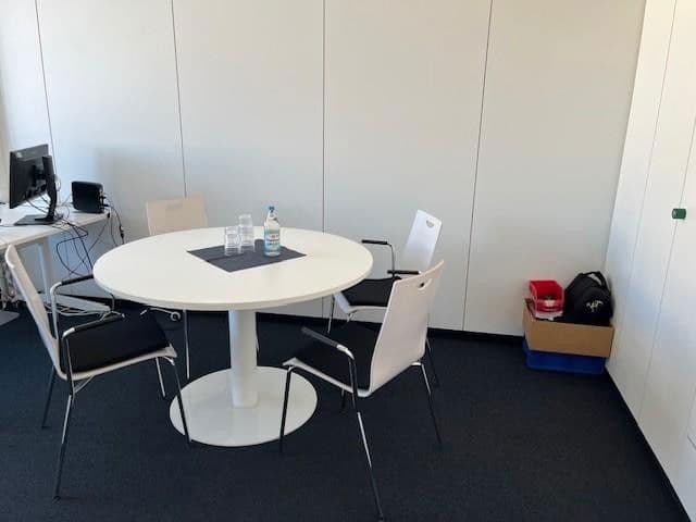 Prenájom kancelárie 270 m², Breitwiesenstraße 13, Stuttgart, Bádensko-Wurttembersko Prenájom kancelárie 270 m², Breitwiesenstraße 13, Stuttgart, Bádensko-Wurttembersko