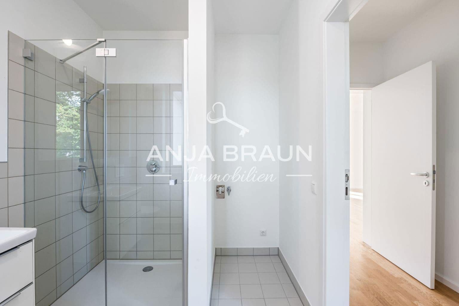 Prenájom bytu 2-izbový 77 m², Hamburg, Hamburg Prenájom bytu 2-izbový 77 m², Hamburg, Hamburg