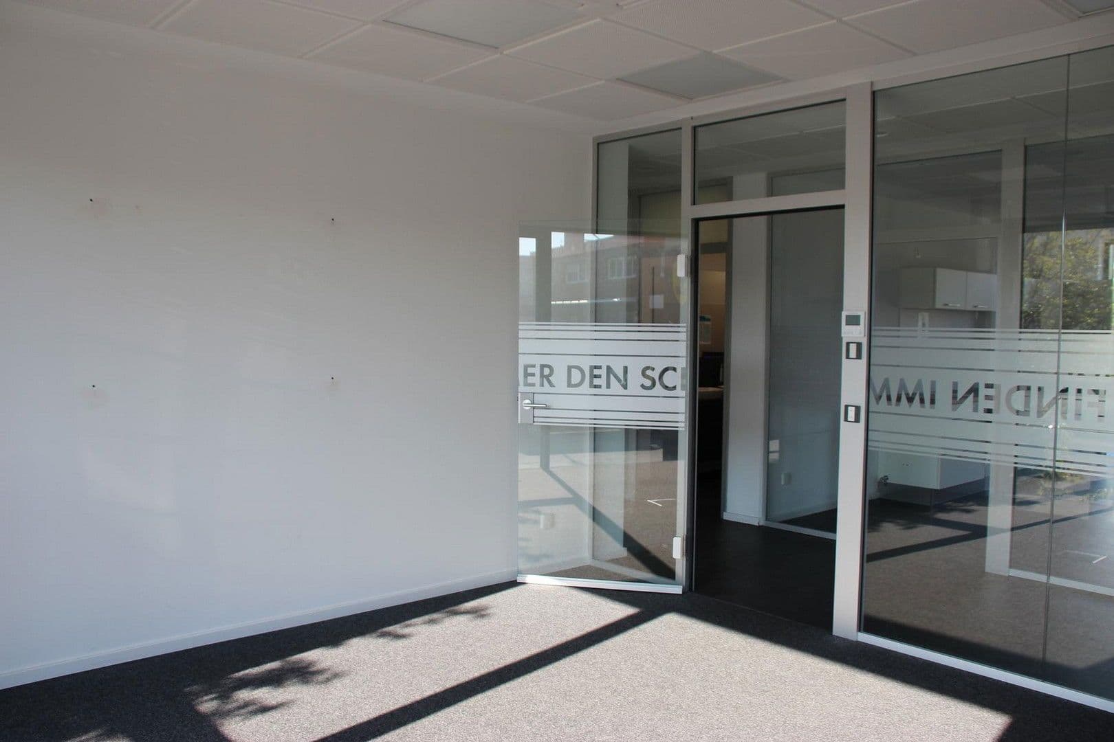 Prenájom kancelárie 1.000 m², Franz-Grashof-Straße 5, Mannheim, Bádensko-Wurttembersko Prenájom kancelárie 1.000 m², Franz-Grashof-Straße 5, Mannheim, Bádensko-Wurttembersko