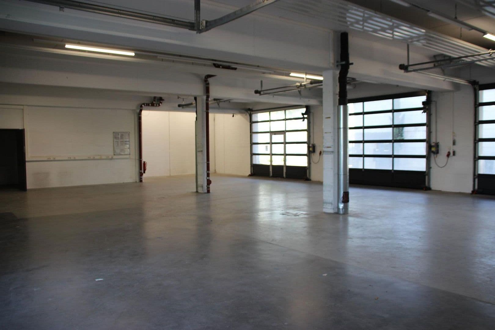 Prenájom kancelárie 1.000 m², Franz-Grashof-Straße 5, Mannheim, Bádensko-Wurttembersko Prenájom kancelárie 1.000 m², Franz-Grashof-Straße 5, Mannheim, Bádensko-Wurttembersko