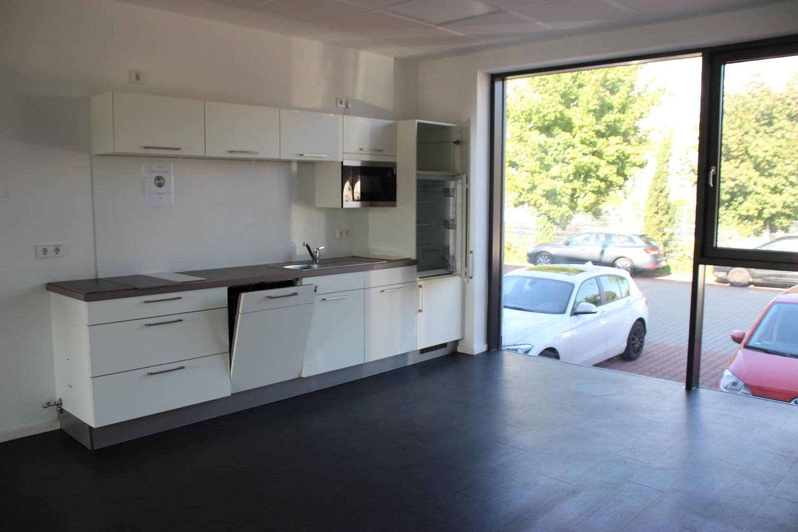 Prenájom kancelárie 1.000 m², Franz-Grashof-Straße 5, Mannheim, Bádensko-Wurttembersko Prenájom kancelárie 1.000 m², Franz-Grashof-Straße 5, Mannheim, Bádensko-Wurttembersko