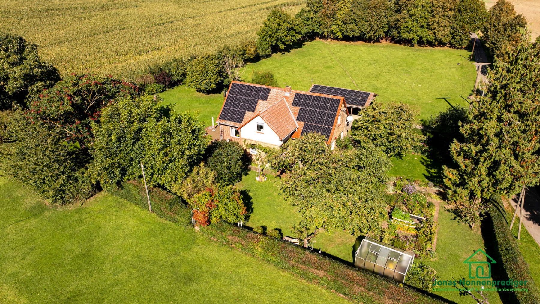 Predaj domu 185 m², pozemek 8.658 m², Bahnhofsweg 8, Alt Sührkow, Meklenbursko-Predpomoransko Predaj domu 185 m², pozemek 8.658 m², Bahnhofsweg 8, Alt Sührkow, Meklenbursko-Predpomoransko