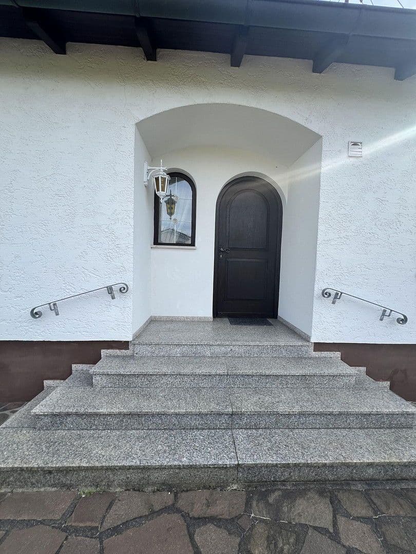 Predaj domu 107 m², pozemek 462 m², Pfarrstraße 17, Ernsgaden, Bavorsko Predaj domu 107 m², pozemek 462 m², Pfarrstraße 17, Ernsgaden, Bavorsko