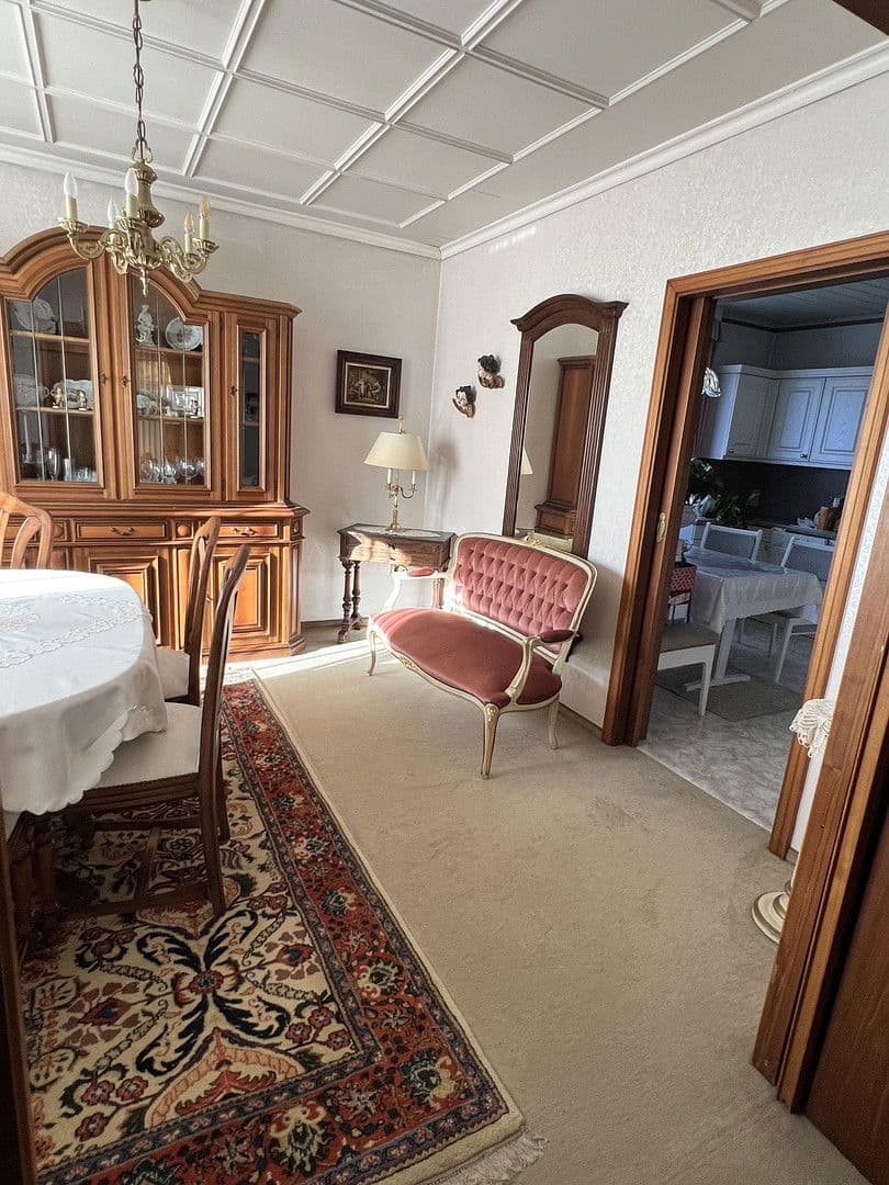 Predaj domu 107 m², pozemek 462 m², Pfarrstraße 17, Ernsgaden, Bavorsko Predaj domu 107 m², pozemek 462 m², Pfarrstraße 17, Ernsgaden, Bavorsko