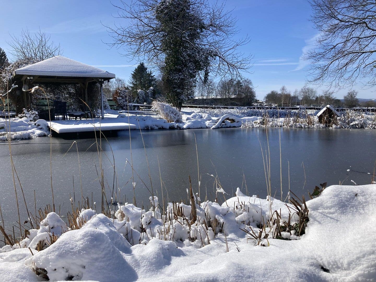 Predaj domu 180 m², pozemek 2.889 m², Nienstädt, Dolné Sasko Predaj domu 180 m², pozemek 2.889 m², Nienstädt, Dolné Sasko
