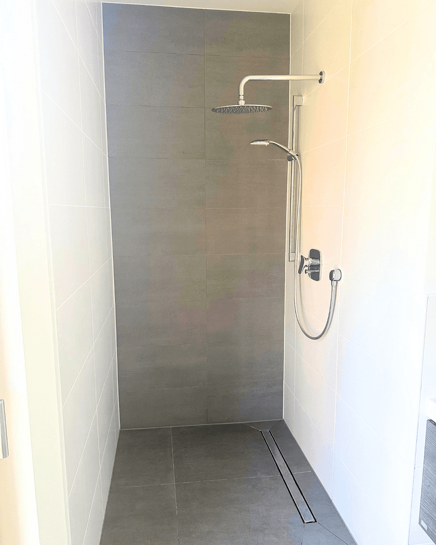 Prenájom bytu 5-izbový 198 m², Krachtstr. 8, Berlin, Berlín Prenájom bytu 5-izbový 198 m², Krachtstr. 8, Berlin, Berlín