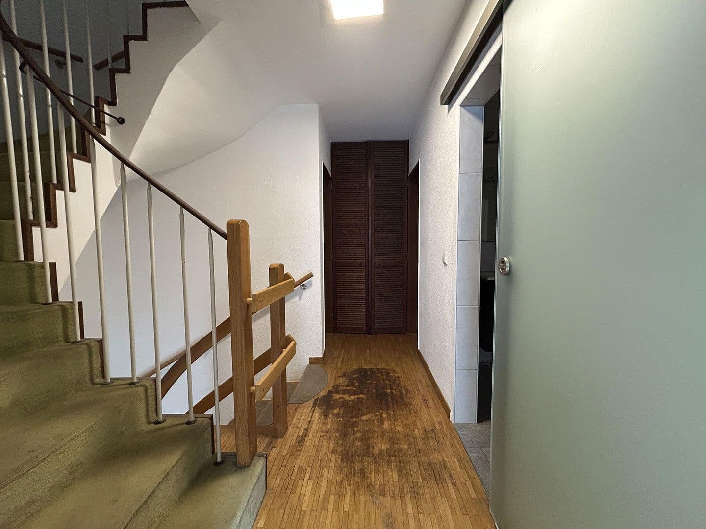 Predaj domu 127 m², pozemek 266 m², Köln, Severné Porýnie - Westfálsko Predaj domu 127 m², pozemek 266 m², Köln, Severné Porýnie - Westfálsko