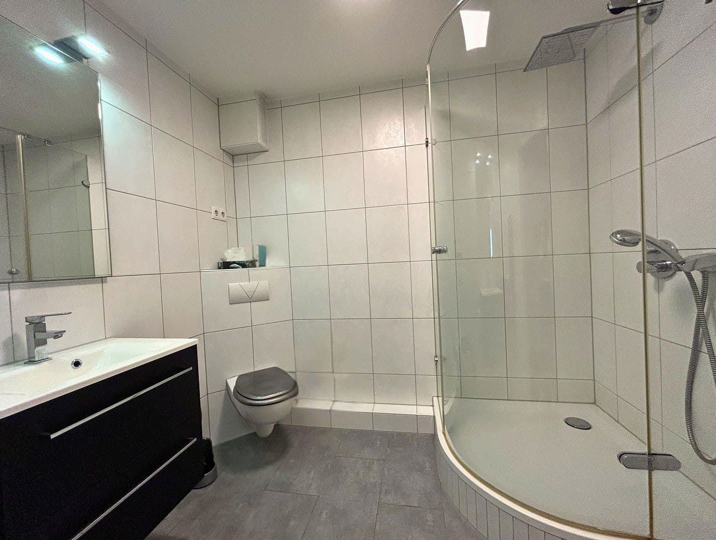 Predaj domu 127 m², pozemek 266 m², Köln, Severné Porýnie - Westfálsko Predaj domu 127 m², pozemek 266 m², Köln, Severné Porýnie - Westfálsko