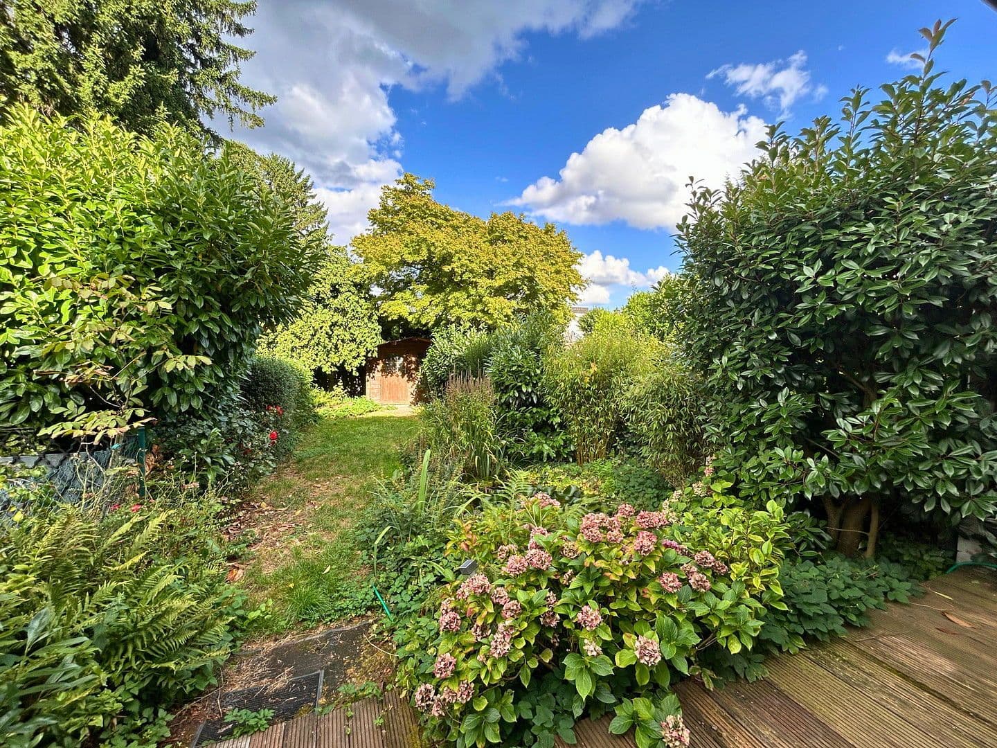 Predaj domu 127 m², pozemek 266 m², Köln, Severné Porýnie - Westfálsko Predaj domu 127 m², pozemek 266 m², Köln, Severné Porýnie - Westfálsko