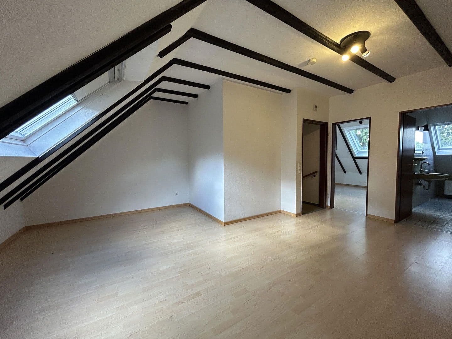Predaj domu 127 m², pozemek 266 m², Köln, Severné Porýnie - Westfálsko Predaj domu 127 m², pozemek 266 m², Köln, Severné Porýnie - Westfálsko