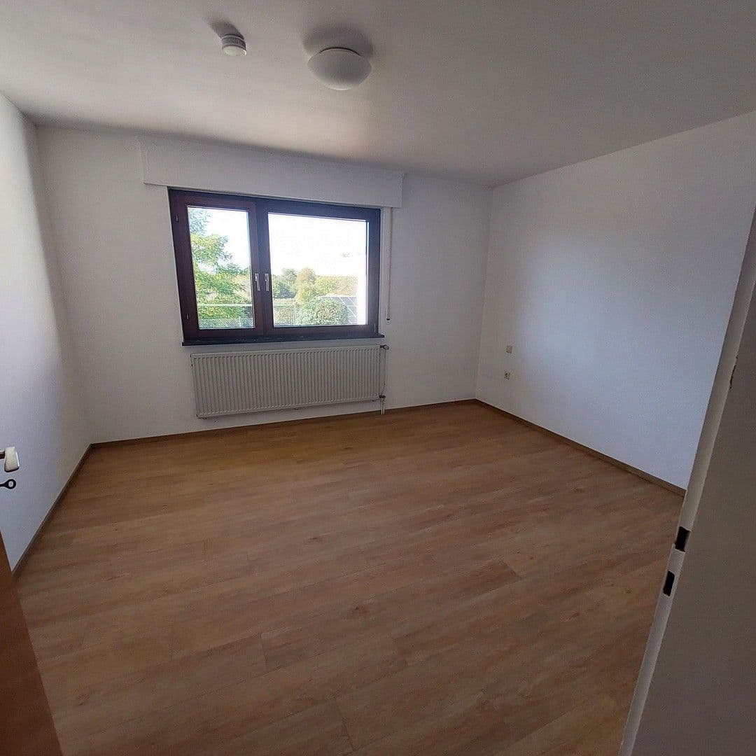 Predaj domu 80 m², pozemek 546 m², Durmersheim, Bádensko-Wurttembersko Predaj domu 80 m², pozemek 546 m², Durmersheim, Bádensko-Wurttembersko