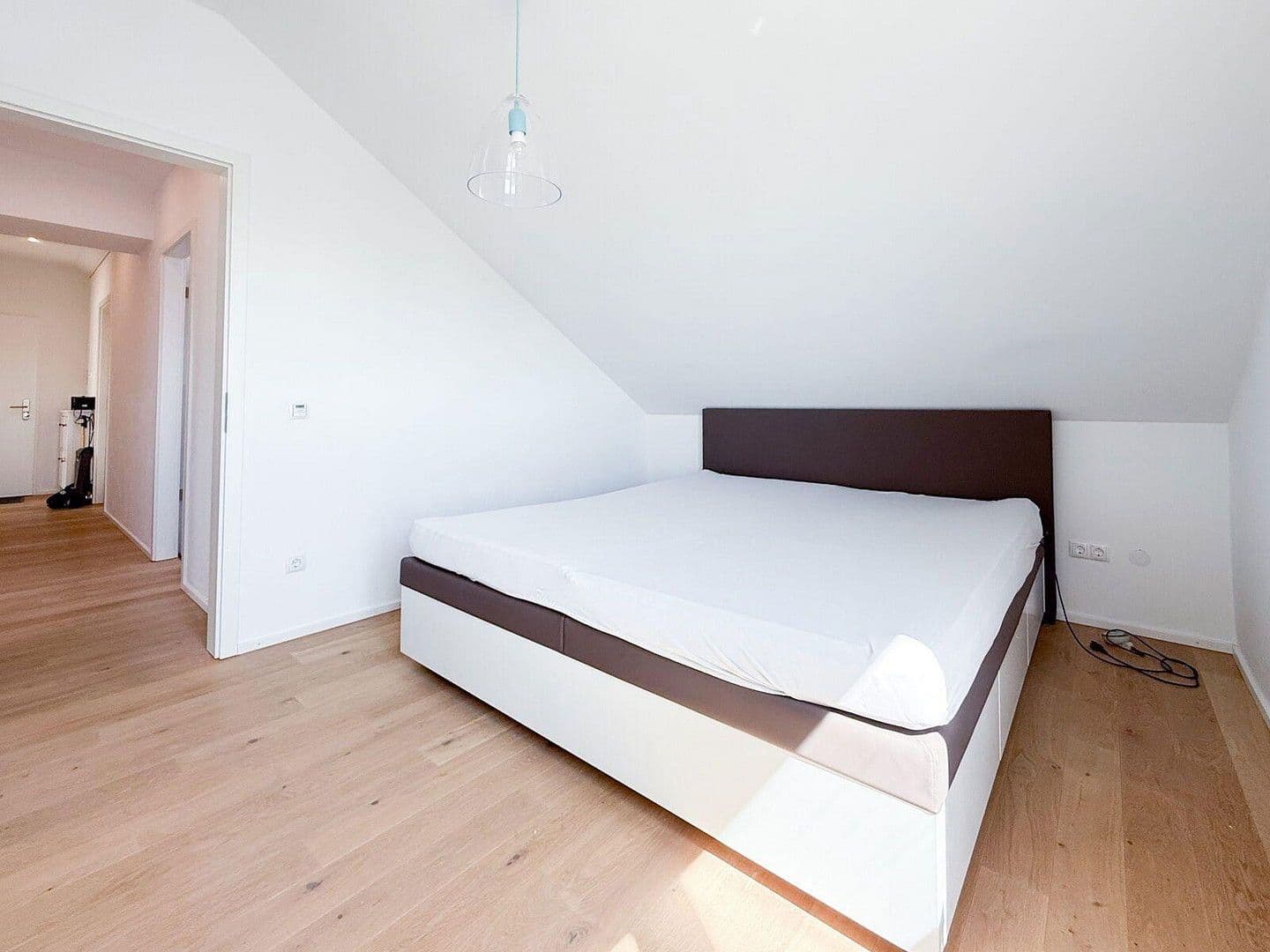 Predaj bytu 4-izbový 86 m², Höhenkirchen-Siegertsbrunn, Bavorsko Predaj bytu 4-izbový 86 m², Höhenkirchen-Siegertsbrunn, Bavorsko