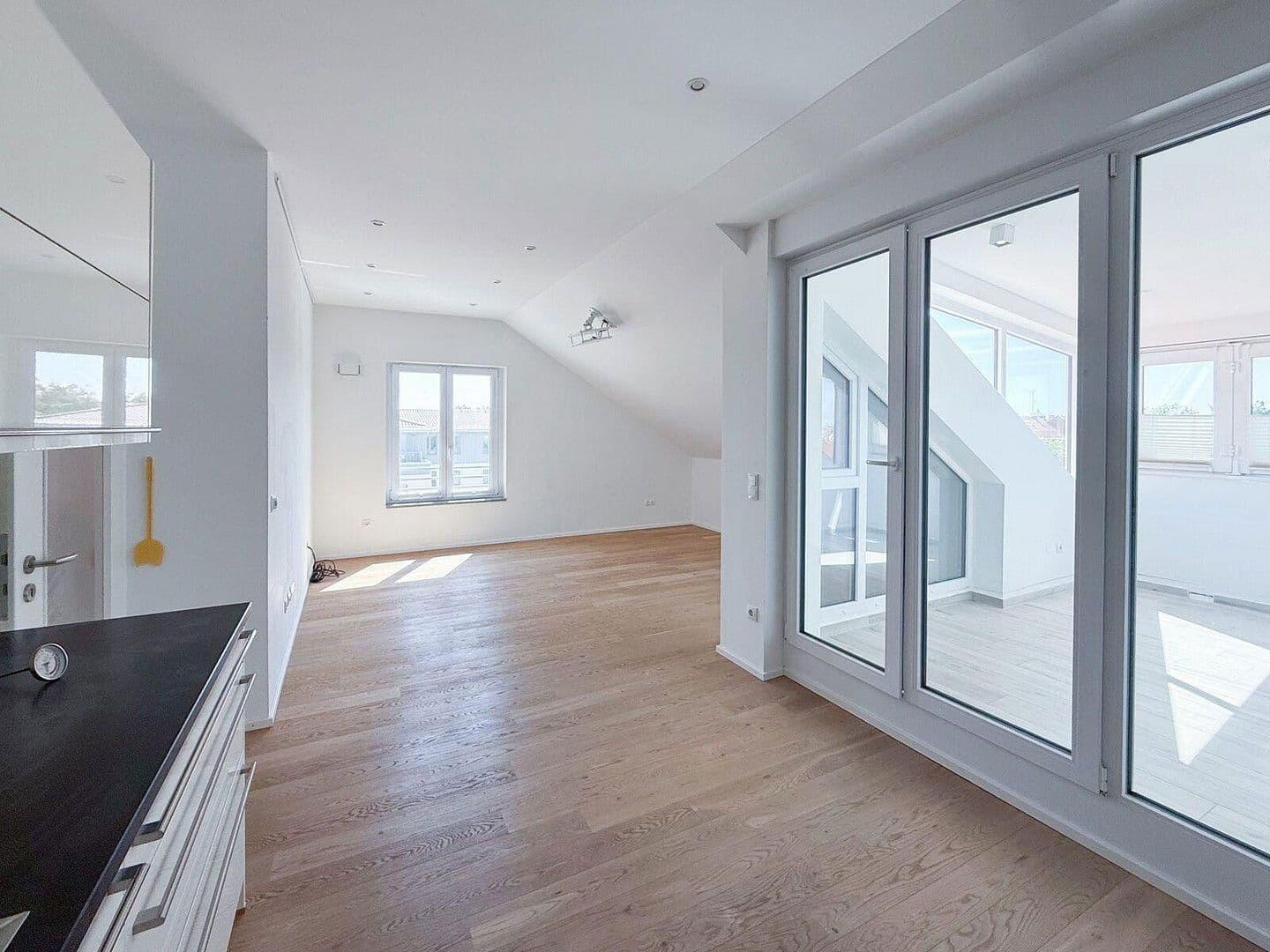 Predaj bytu 4-izbový 86 m², Höhenkirchen-Siegertsbrunn, Bavorsko Predaj bytu 4-izbový 86 m², Höhenkirchen-Siegertsbrunn, Bavorsko