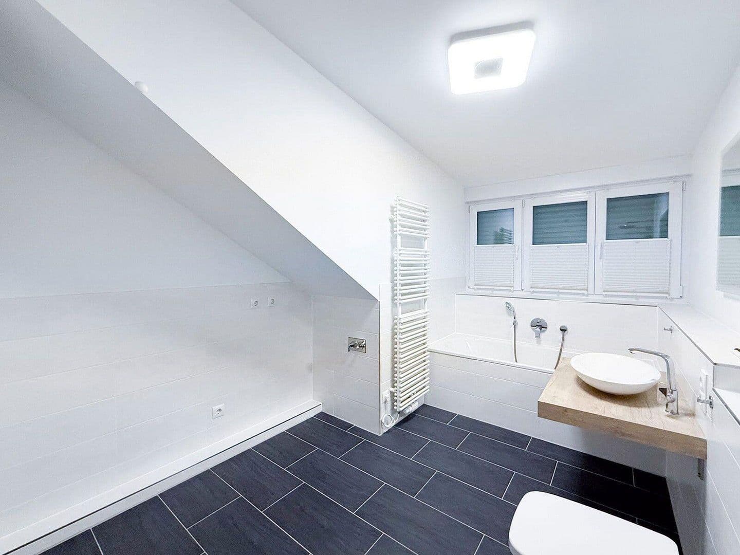 Predaj bytu 4-izbový 86 m², Höhenkirchen-Siegertsbrunn, Bavorsko Predaj bytu 4-izbový 86 m², Höhenkirchen-Siegertsbrunn, Bavorsko