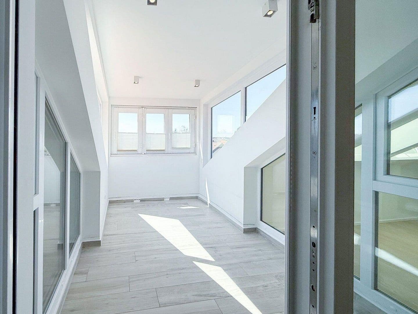 Predaj bytu 4-izbový 86 m², Höhenkirchen-Siegertsbrunn, Bavorsko Predaj bytu 4-izbový 86 m², Höhenkirchen-Siegertsbrunn, Bavorsko