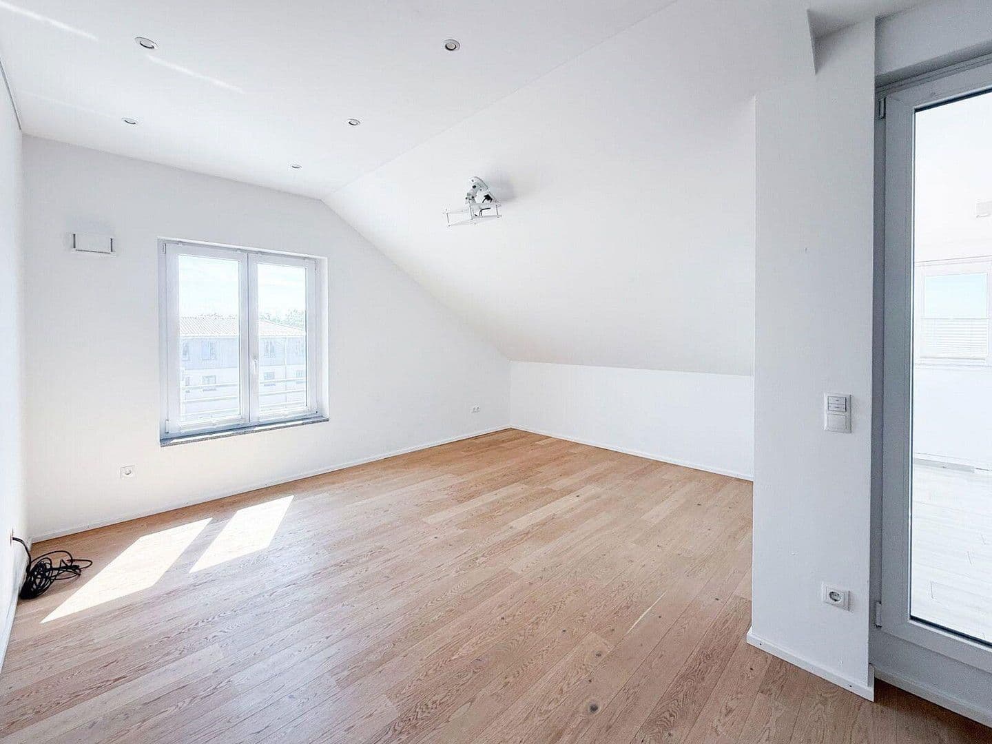 Predaj bytu 4-izbový 86 m², Höhenkirchen-Siegertsbrunn, Bavorsko Predaj bytu 4-izbový 86 m², Höhenkirchen-Siegertsbrunn, Bavorsko