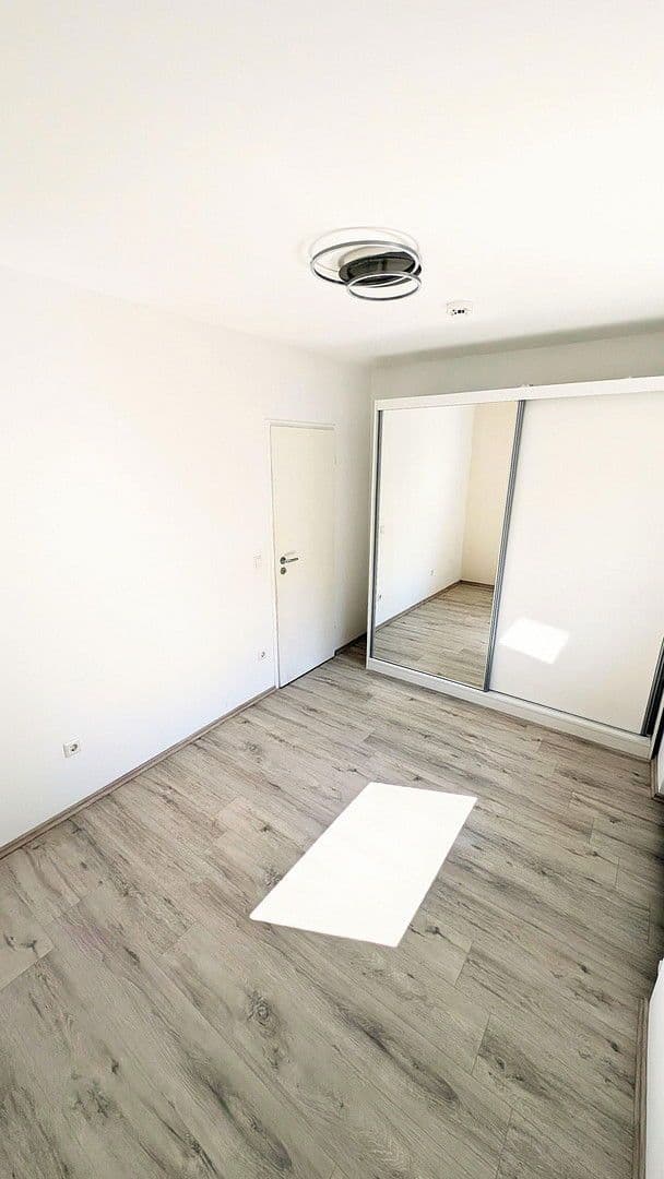 Prenájom bytu 4-izbový 107 m², Berlinerstrasse 36, Landstuhl, Porýnie-Falcko Prenájom bytu 4-izbový 107 m², Berlinerstrasse 36, Landstuhl, Porýnie-Falcko