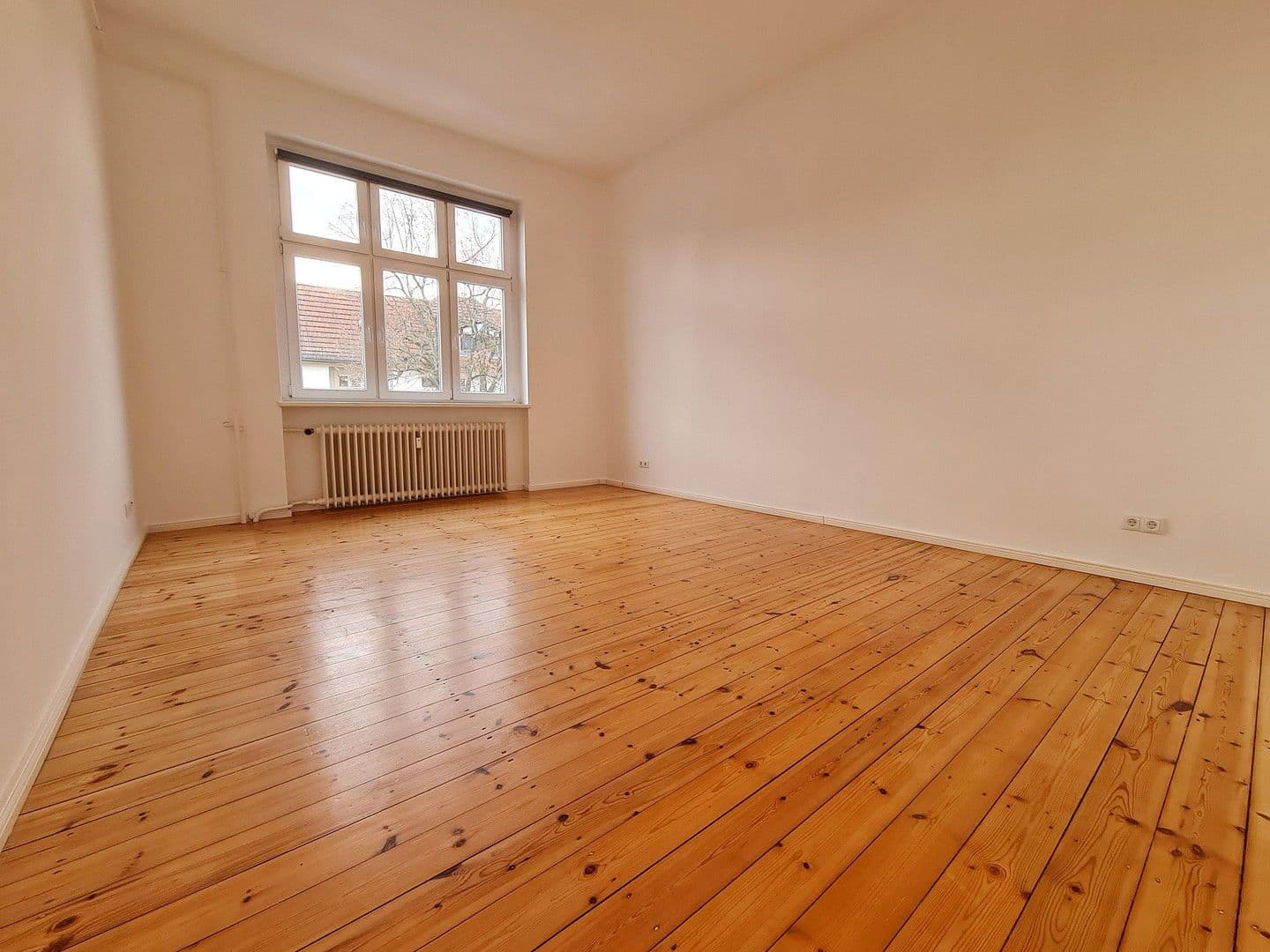 Predaj bytu 3-izbový 86 m², Berlin, Berlín Predaj bytu 3-izbový 86 m², Berlin, Berlín