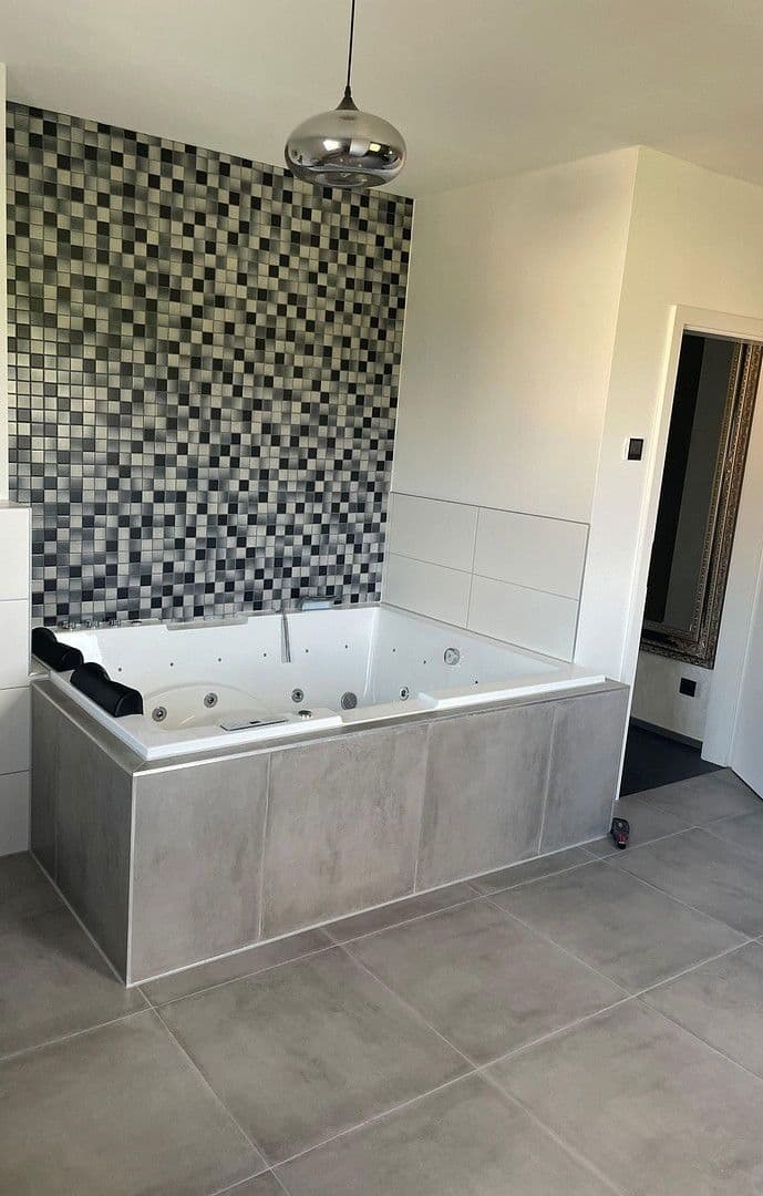 Predaj domu 160 m², pozemek 806 m², Scheppauer Weg 15, Königslutter am Elm, Dolné Sasko Predaj domu 160 m², pozemek 806 m², Scheppauer Weg 15, Königslutter am Elm, Dolné Sasko