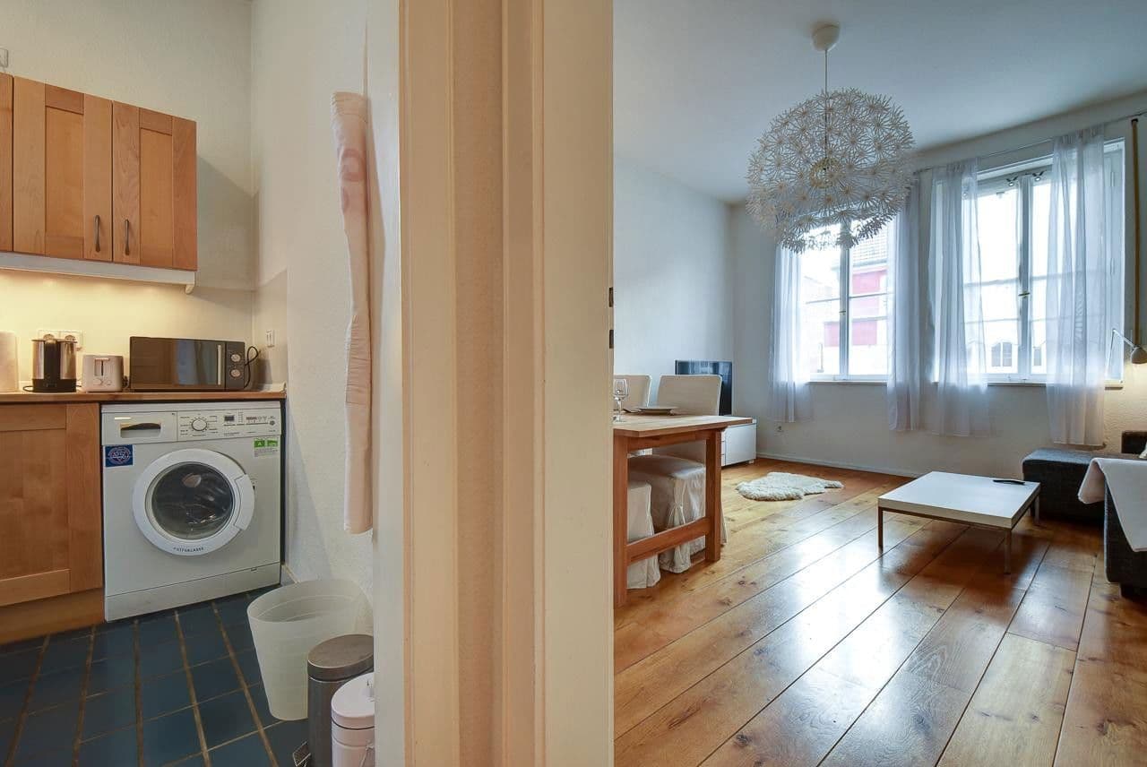 Prenájom bytu 2-izbový 52 m², Stuttgart, Bádensko-Wurttembersko Prenájom bytu 2-izbový 52 m², Stuttgart, Bádensko-Wurttembersko