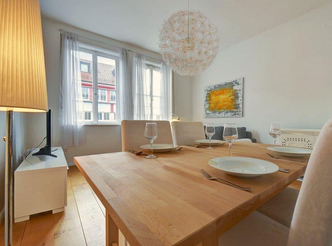 Prenájom bytu 2-izbový 52 m², Stuttgart, Bádensko-Wurttembersko Prenájom bytu 2-izbový 52 m², Stuttgart, Bádensko-Wurttembersko