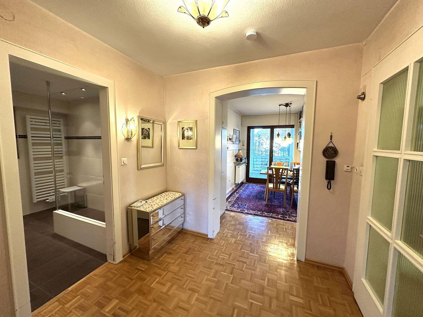 Predaj domu 300 m², pozemek 688 m², Wiesenstraße, Offenbach am Main, Hesensko Predaj domu 300 m², pozemek 688 m², Wiesenstraße, Offenbach am Main, Hesensko