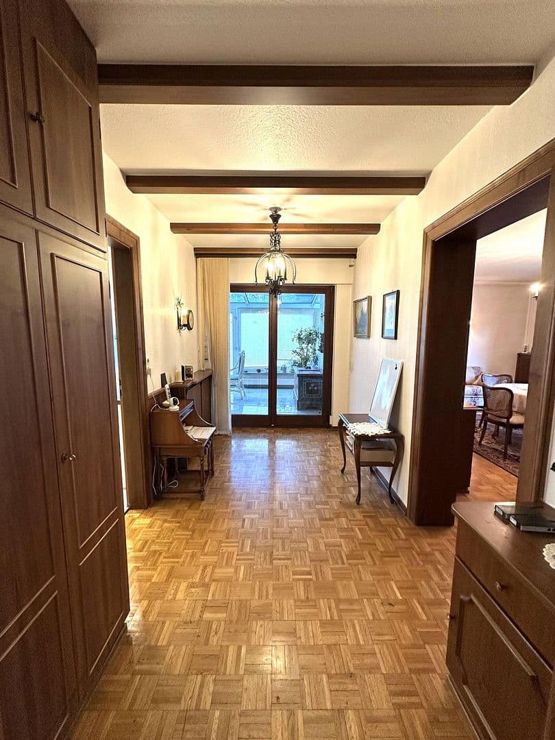 Predaj domu 300 m², pozemek 688 m², Wiesenstraße, Offenbach am Main, Hesensko Predaj domu 300 m², pozemek 688 m², Wiesenstraße, Offenbach am Main, Hesensko