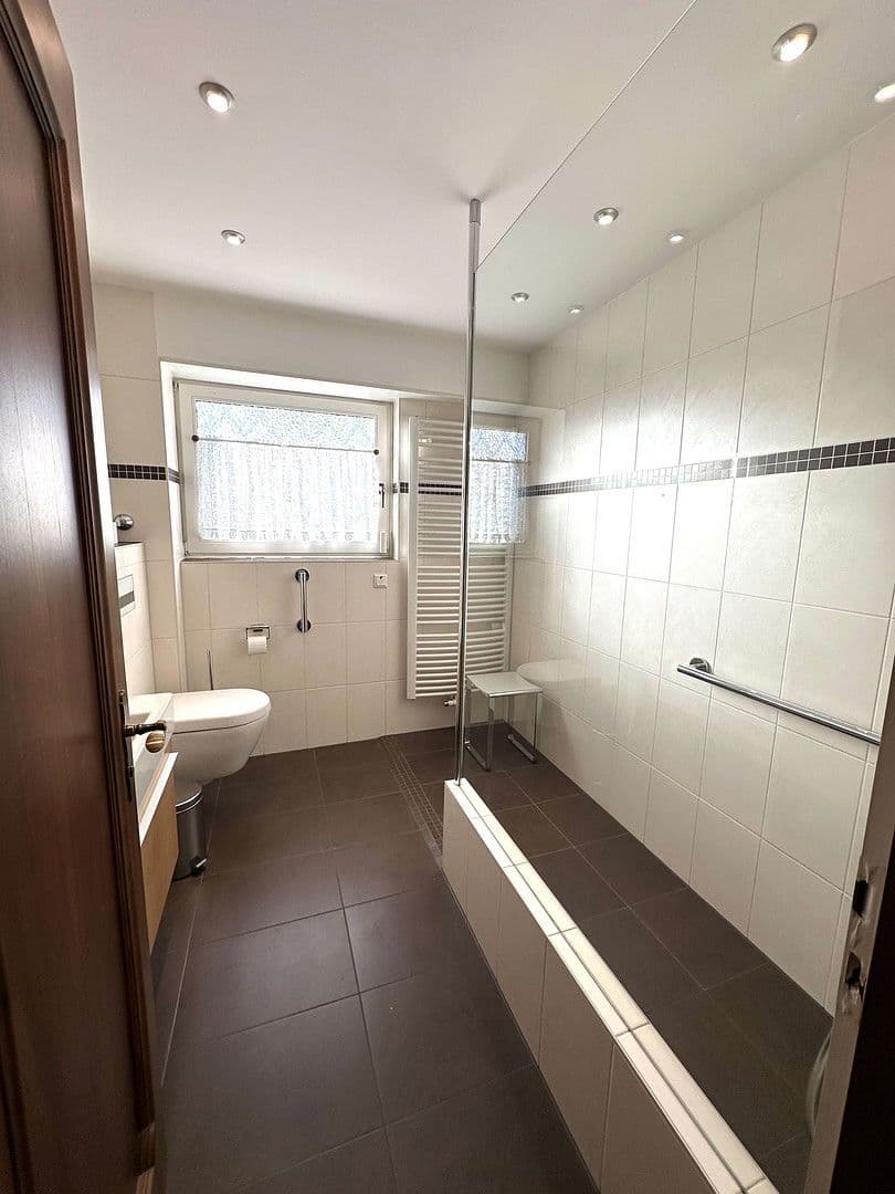 Predaj domu 300 m², pozemek 688 m², Wiesenstraße, Offenbach am Main, Hesensko Predaj domu 300 m², pozemek 688 m², Wiesenstraße, Offenbach am Main, Hesensko