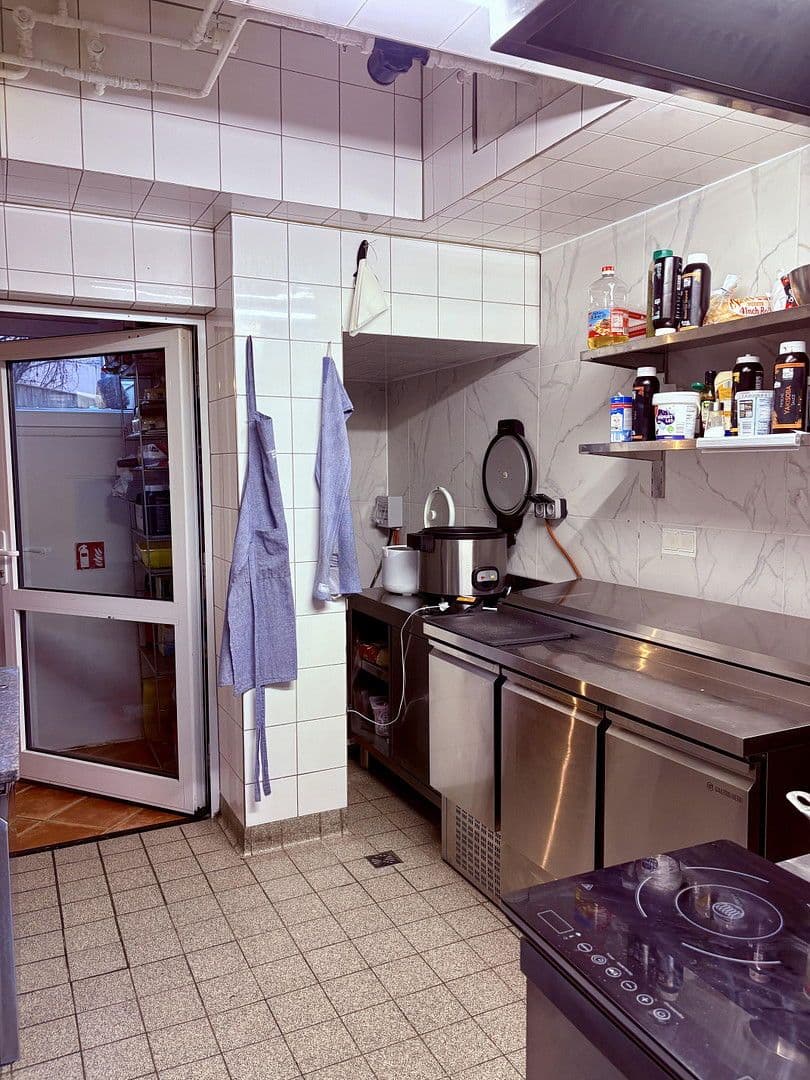 Prenájom nebytového priestoru 104 m², Fürstenriederstaße 8, München, Bavorsko Prenájom nebytového priestoru 104 m², Fürstenriederstaße 8, München, Bavorsko