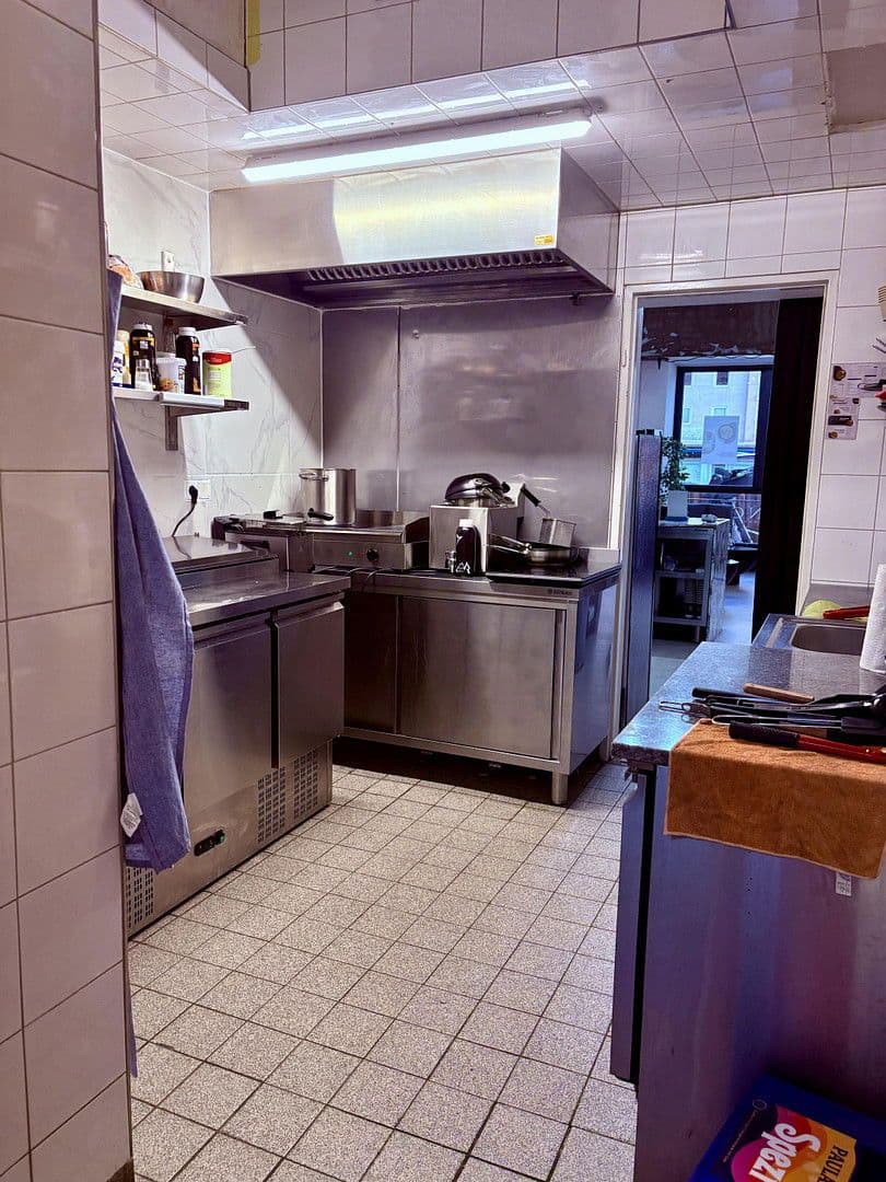 Prenájom nebytového priestoru 104 m², Fürstenriederstaße 8, München, Bavorsko Prenájom nebytového priestoru 104 m², Fürstenriederstaße 8, München, Bavorsko