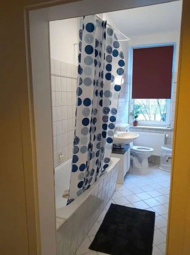 Prenájom bytu 2-izbový 45 m², Uhlandstrasse 17, Leipzig, Sasko Prenájom bytu 2-izbový 45 m², Uhlandstrasse 17, Leipzig, Sasko