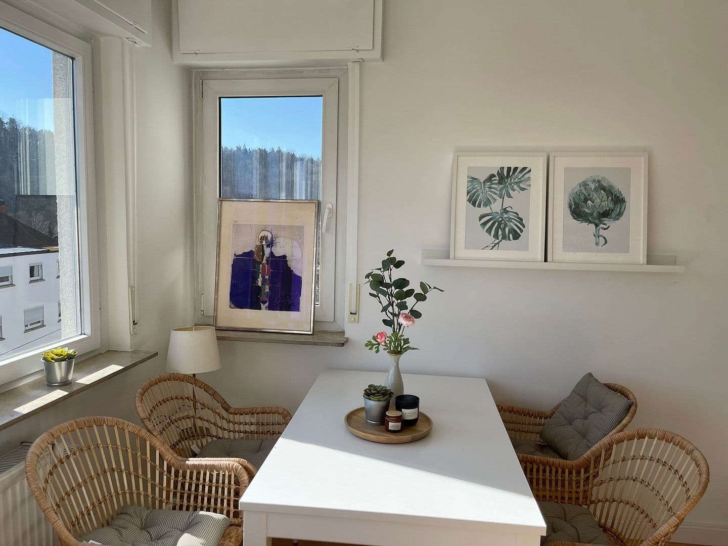 Prenájom bytu 4-izbový 100 m², Stuttgart, Bádensko-Wurttembersko Prenájom bytu 4-izbový 100 m², Stuttgart, Bádensko-Wurttembersko