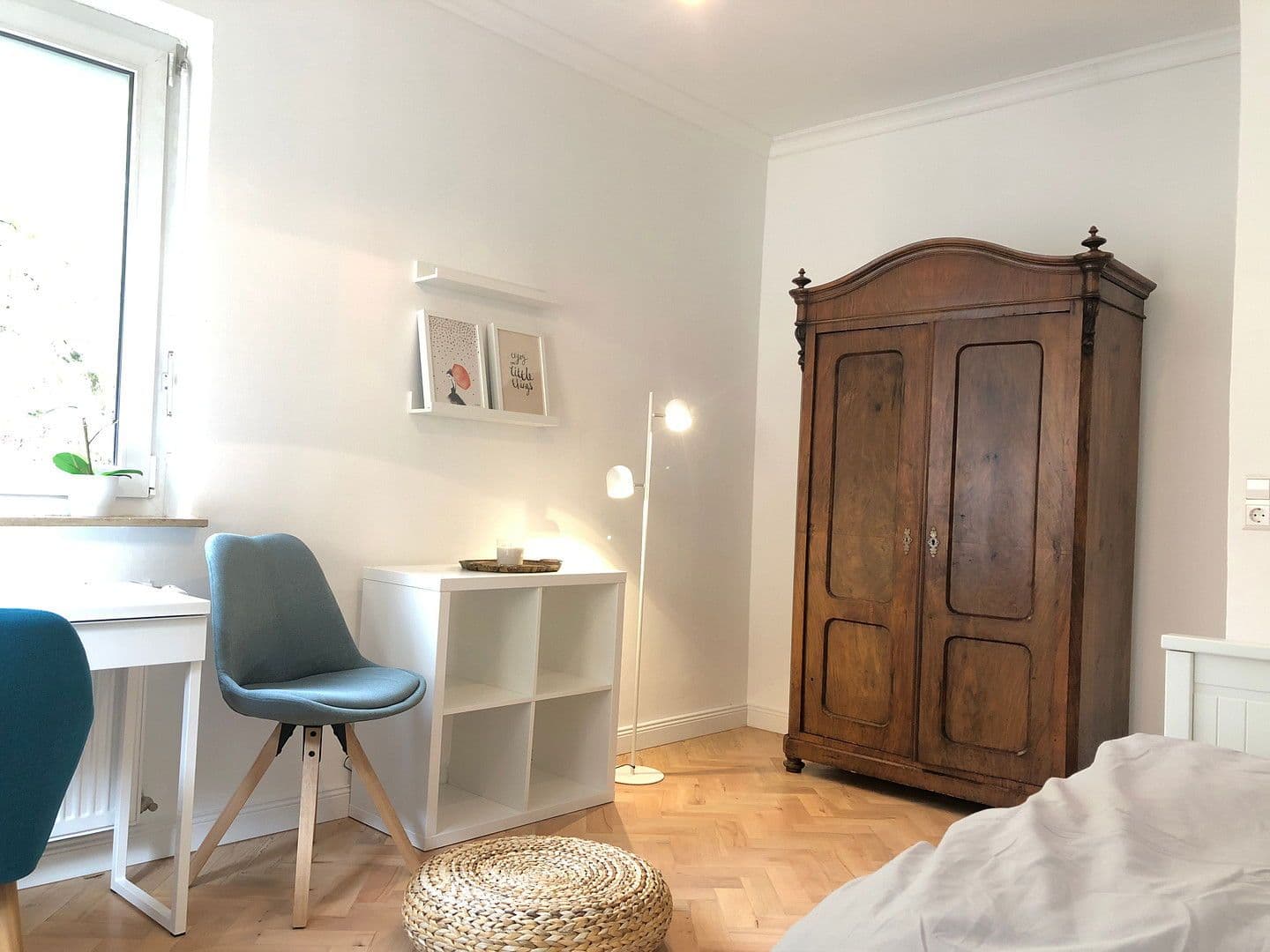 Prenájom bytu 4-izbový 100 m², Stuttgart, Bádensko-Wurttembersko Prenájom bytu 4-izbový 100 m², Stuttgart, Bádensko-Wurttembersko