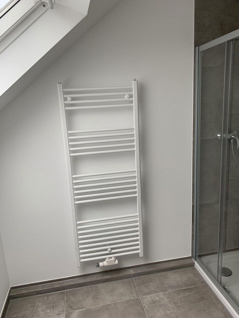 Prenájom bytu 2-izbový 63 m², Schulstr. 124, Duisburg, Severné Porýnie - Westfálsko Prenájom bytu 2-izbový 63 m², Schulstr. 124, Duisburg, Severné Porýnie - Westfálsko