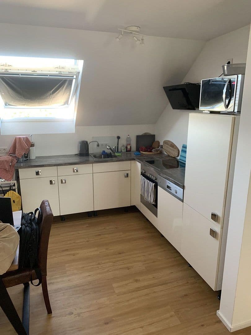 Prenájom bytu 2-izbový 63 m², Schulstr. 124, Duisburg, Severné Porýnie - Westfálsko Prenájom bytu 2-izbový 63 m², Schulstr. 124, Duisburg, Severné Porýnie - Westfálsko