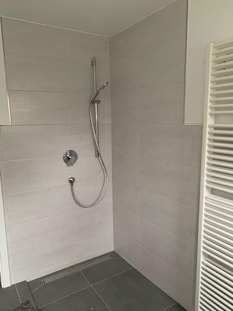 Prenájom bytu 3-izbový 100 m², Bruchsal, Bádensko-Wurttembersko Prenájom bytu 3-izbový 100 m², Bruchsal, Bádensko-Wurttembersko